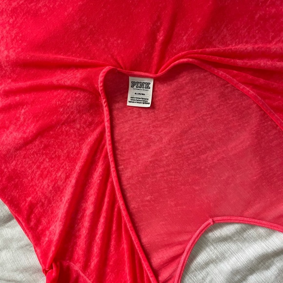 VS PINK - V neck tee - Picture 6 of 6